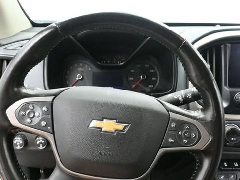 Used 2022 Chevrolet Colorado Z71 w/ Safety Package AWD/4WD image 16