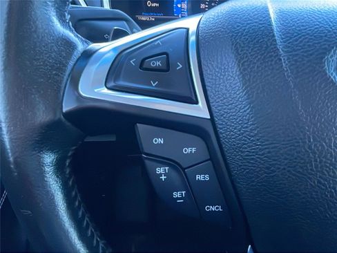 Used 2016 Ford Edge Titanium w/ Technology Package image 22