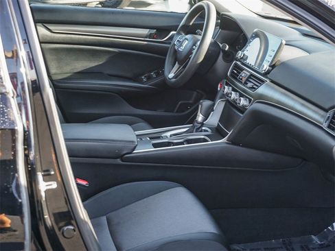 Used 2018 Honda Accord LX image 12