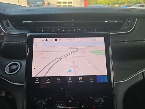 New 2025 Jeep Grand Cherokee L Limited image 25