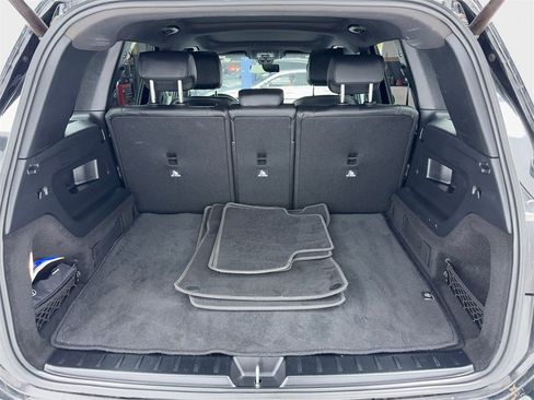 Used 2021 Mercedes-Benz GLB 250 w/ Premium Package image 12