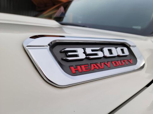 Used 2019 RAM 3500 Laramie image 15