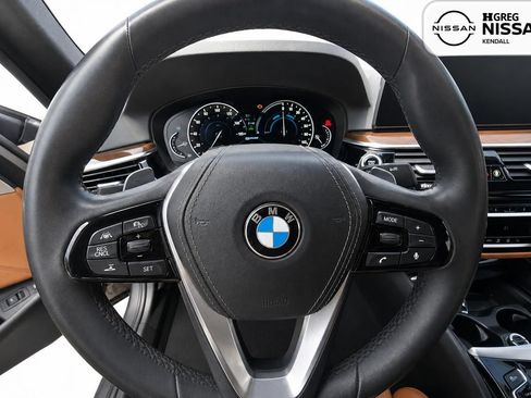 Used 2018 BMW 530e RWD image 8