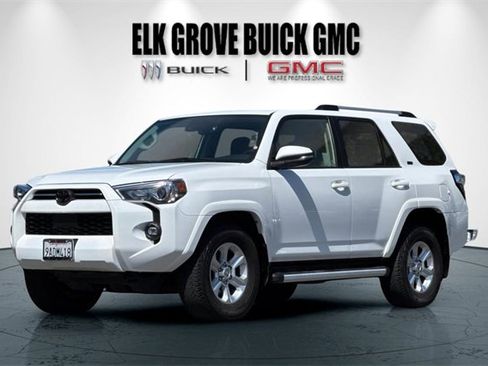 Used 2022 Toyota 4Runner SR5 Premium image 8