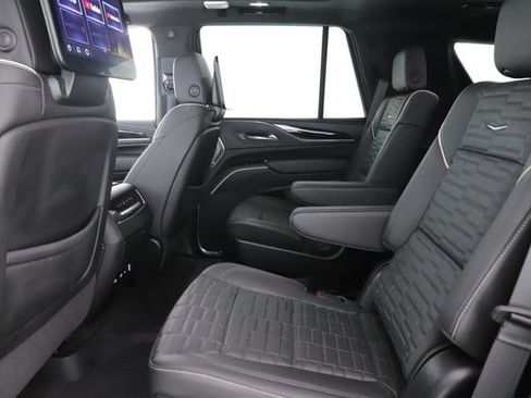 Used 2024 Cadillac Escalade V w/ LPO, ONYX Package AWD/4WD image 31