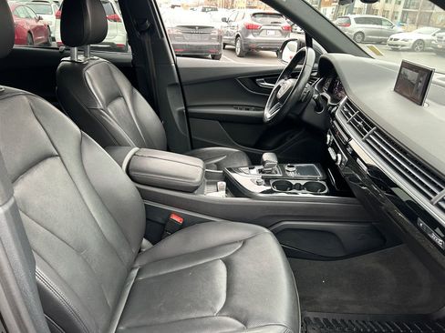 Used 2017 Audi Q7 3.0T Premium Plus w/ Premium Plus Package image 40