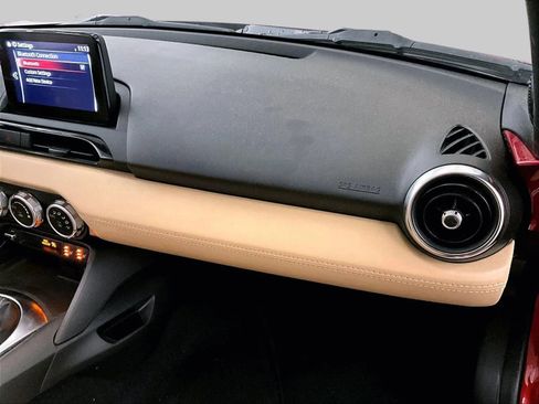 Used 2020 MAZDA MX-5 Miata RF Grand Touring image 15