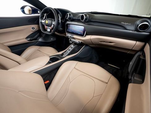 Used 2019 Ferrari Portofino image 49