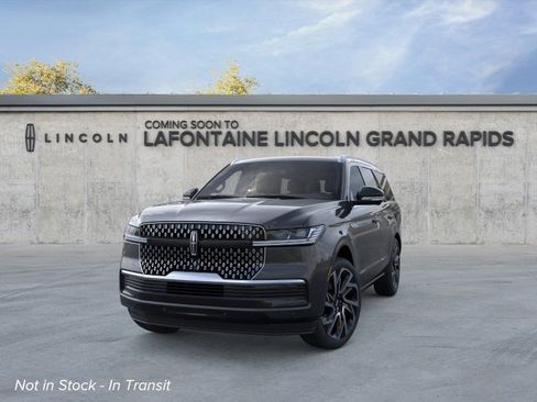 New 2026 Lincoln Navigator Reserve AWD/4WD image 2