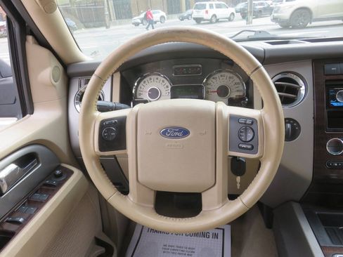 Used 2014 Ford Expedition EL XLT w/ Equipment Group 202A AWD/4WD image 14