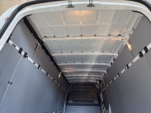 Used 2025 Mercedes-Benz Sprinter 3500 image 24