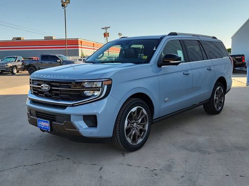 New 2027 Ford Expedition Max King Ranch RWD image 5