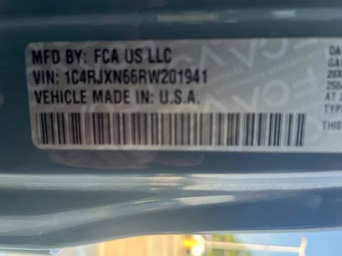 Used 2024 Jeep Wrangler Unlimited AWD/4WD image 29