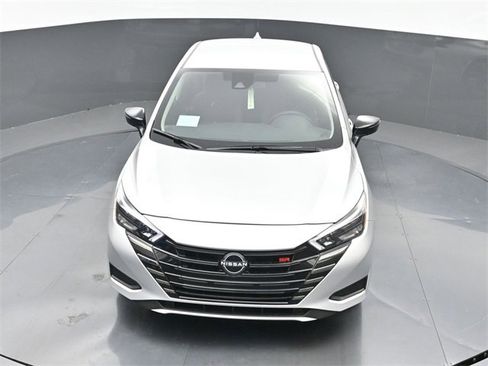 New 2025 Nissan Versa SR w/ Trunk Package image 28