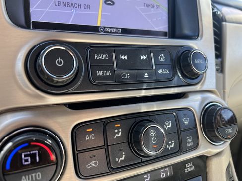 Used 2019 GMC Yukon XL Denali w/ Denali Ultimate Package AWD/4WD image 29