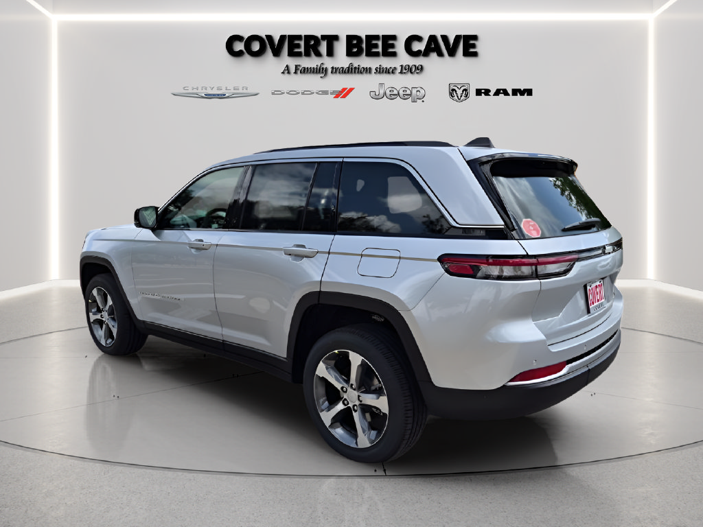 New 2026 Jeep Grand Cherokee Limited RWD image 7