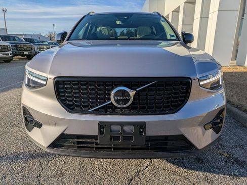 New 2026 Volvo XC40 B5 Plus w/ Climate Package image 9