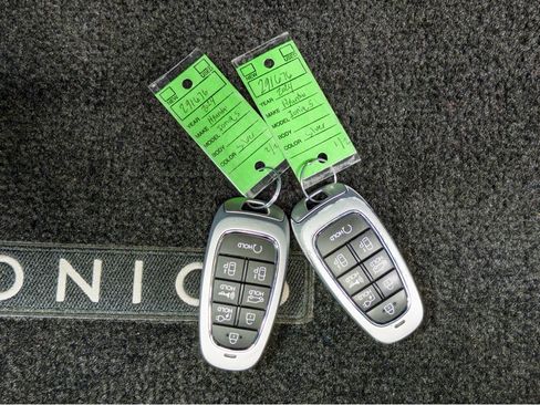 Used 2024 Hyundai Ioniq 5 Limited AWD/4WD image 25