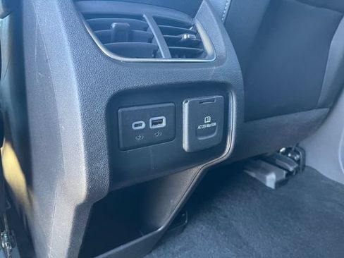Used 2024 Chevrolet Blazer LT w/ Sound & Technology Package FWD image 20