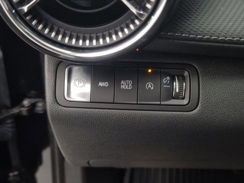 New 2026 Chevrolet Equinox LT w/ Convenience Package II image 16