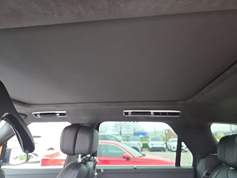 Used 2025 Land Rover Range Rover Sport Autobiography image 15