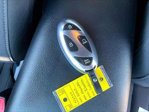Used 2025 Hyundai Elantra Sport FWD image 40
