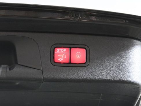 Certified 2022 Mercedes-Benz GLC 300 4MATIC image 33