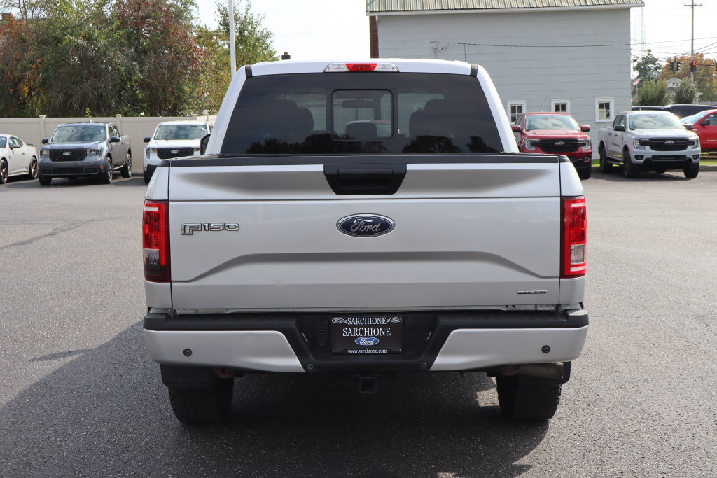 Used 2015 Ford F150 XL w/ Equipment Group 101A Mid AWD/4WD image 17