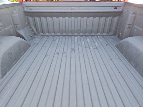 Used 2021 GMC Sierra 1500 SLT image 18