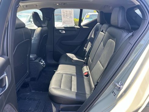 Certified 2025 Volvo XC40 B5 Plus w/ Climate Package image 21