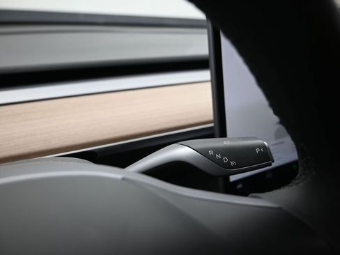 Used 2024 Tesla Model Y Long Range image 16