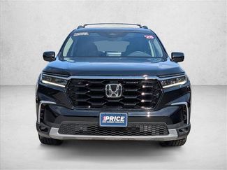 Used 2025 Honda Pilot Touring video 2