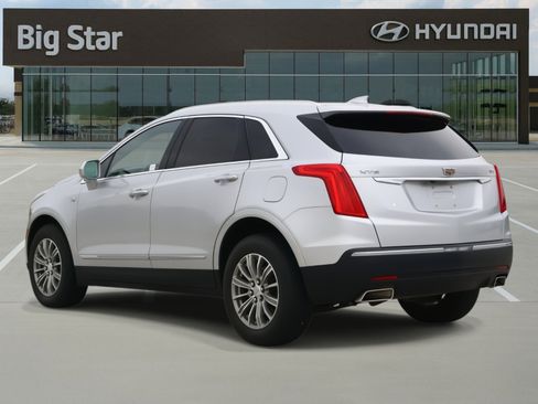 Used 2017 Cadillac XT5 Luxury image 3