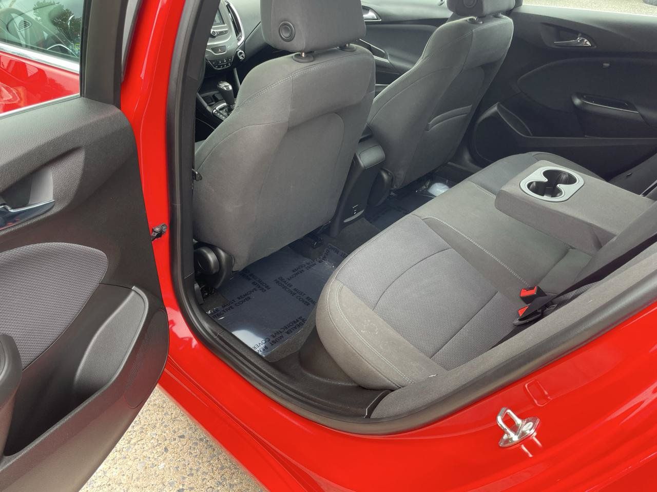 Used 2018 Chevrolet Cruze LT FWD image 40