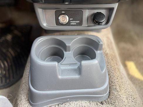 Used 2000 Nissan Frontier XE image 28