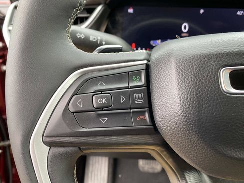 Certified 2025 Jeep Grand Cherokee L Laredo image 16