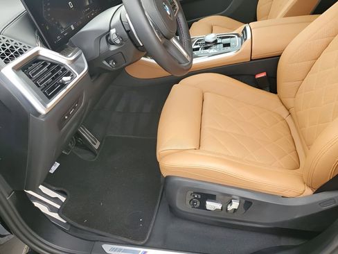 Used 2025 BMW X5 M60i image 31