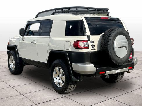 Used 2014 Toyota FJ Cruiser 4WD w/ Convenience Package image 13