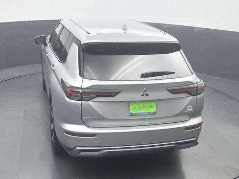Used 2025 Mitsubishi Outlander SE AWD/4WD image 24