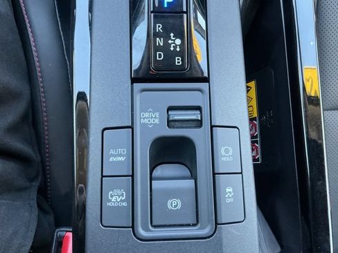 Certified 2024 Toyota Prius Prime FWD image 21