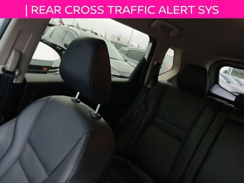 Used 2025 Nissan Rogue SL image 16