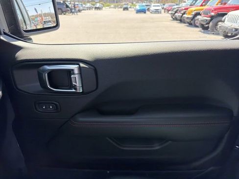 Used 2025 Jeep Gladiator Rubicon image 25