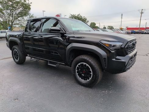 Used 2026 Toyota Tacoma TRD Off-Road AWD/4WD image 7