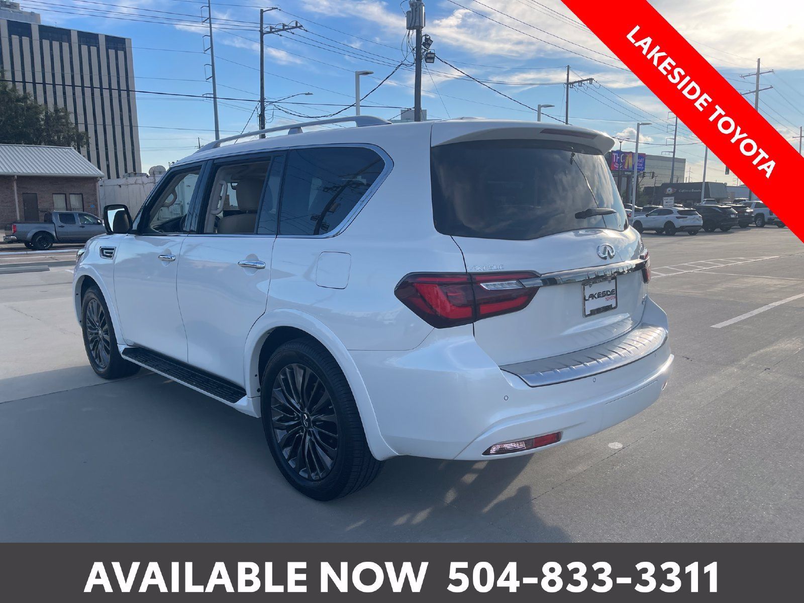 Used 2023 INFINITI QX80 Premium Select w/ Cargo Package RWD image 3