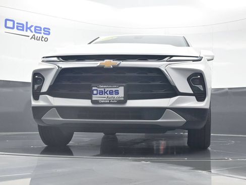 Used 2025 Chevrolet Blazer LT AWD/4WD image 40