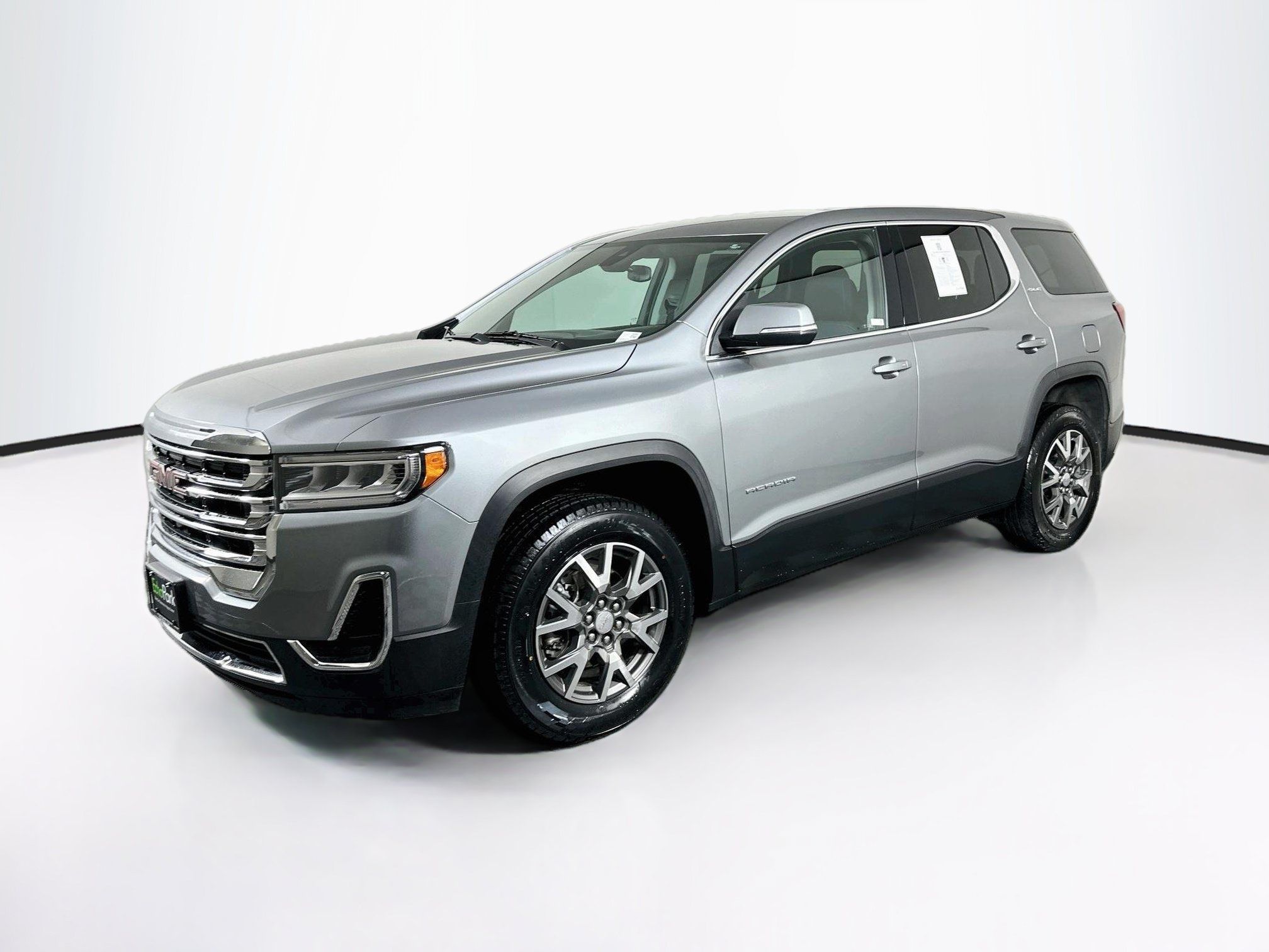 Used 2023 GMC Acadia SLE FWD image 3