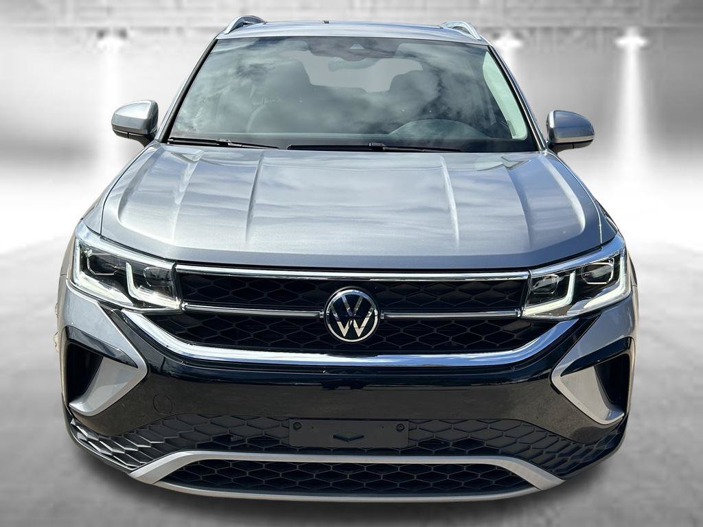 Certified 2023 Volkswagen Taos SEL AWD/4WD image 2