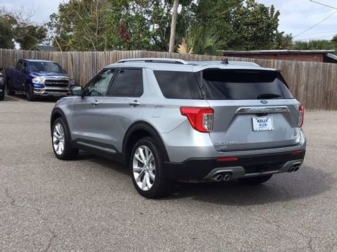 Certified 2021 Ford Explorer Platinum w/ Equipment Group 601A image 8
