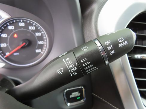 Used 2023 GMC Acadia SLE w/ Driver Convenience Package image 24