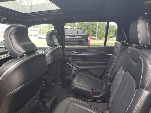 Used 2021 Jeep Grand Cherokee L Overland w/ Advanced Protech Group III AWD/4WD image 10
